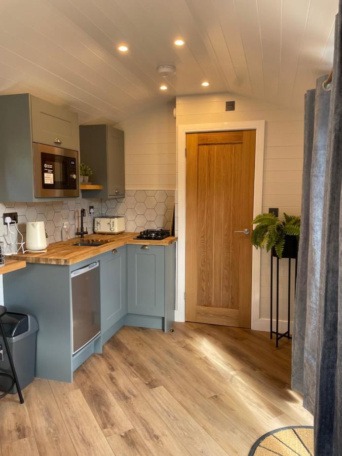 Dee Lodge With Private Hot Tub Llangollen Esterno foto