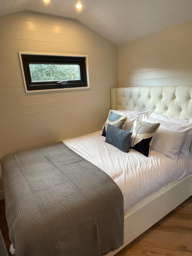 Dee Lodge With Private Hot Tub Llangollen Esterno foto